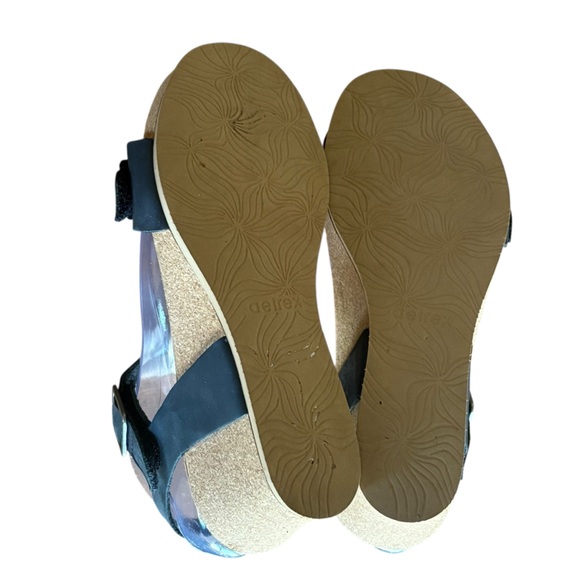 Aetrex Lexa Quarter Strap Leather Wedge Black Sz 7 - Picture 4 of 9